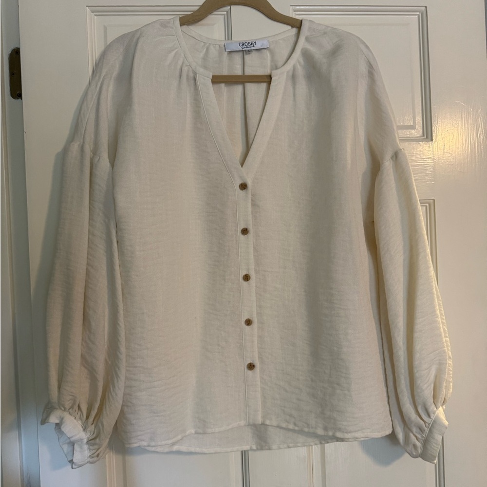 Crosby by Mollie Burch Cream V-Neck Button Down Long Sleeve Blouse